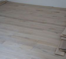 Parquet terminé à l'étage (2e chambre ci-dessus)