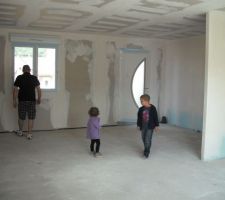 Tout le monde dans le futur salon
