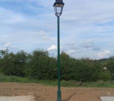 Un lampadaire.