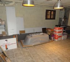 Le carrelage de la cuisine et salle de bain est arrivé !