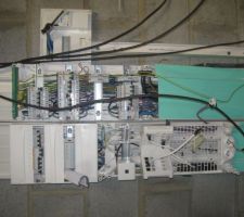 Voici le tableau elec avec le coffret VDI pour mettre la box et disppatcher l'informatique dans toutes les pi&egrave;ces.