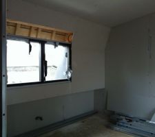 Le brisi de notre chambre plaqué!