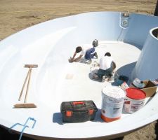 Reparations de quelques fissures sur la coque suite à trop de manipulations !!!