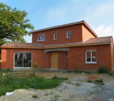 Vue maison avec mensuiseries