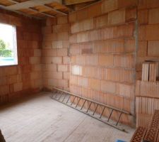 Cloison entre la cuisine et le garage terminé