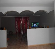Le salon avec enfin mon écran au mur