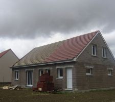 Pose des tuiles en terre cuite noreva  de chez monier