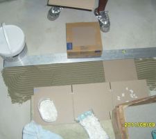 Pose premiere rang&eacute;e au pieds des marches