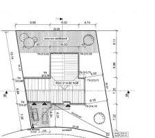 Implantation de la maison sur le terrain alors que la zone gris&eacute;e est zone non aedificanti.