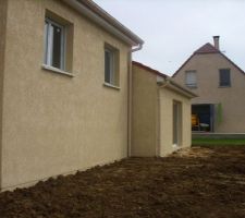 Vu derriere maison ou il y aura futur terrasse