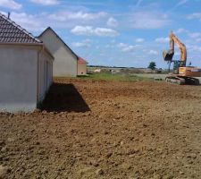 Voila plus qu'a planter la pelouze