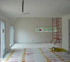17/08/11 : 2ème sous couche   peinture sur les plafonds