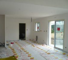 17/08/11 : 2&egrave;me sous couche   peinture sur les plafonds