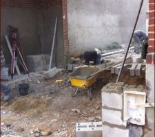 Transformation de la porte coch&egrave;re en garage de 30m2 avec une pi&egrave;ce de 30m2 au dessus