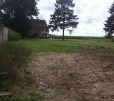Enlévement des 50 tonnes de gravats enlevés de la maison
(mur intérieurs, carrelage, ouverture des murs extérieurs pour portes et baie)