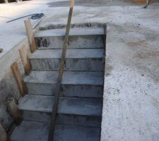 Escalier: sous sol / entrer