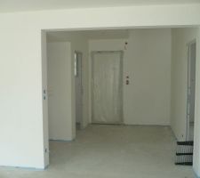 20/08/11 : peinture entr&eacute;e