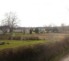 Terrain de loin apr&egrave;s travaux