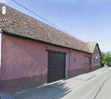 Visualisation StreetView de la façade avant de la battisse. La partie droite correspond à mon achat.