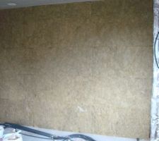 1ere couche d'isolation entre le salon et la chambre