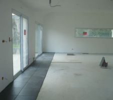 30/08/11 : carrelage RDC