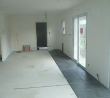 30/08/11 : carrelage RDC