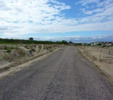 Gravillonnage du lotissement bientot bordure
bientot tapis d'enrobé