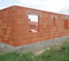 Les deux chambres du fond et les wc au milieu.