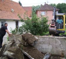 Un petit coup de labour dans le jardin