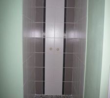 Carrelage de la douche terminé