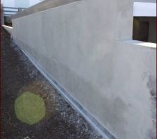 Enduit mur ext&eacute;rieur garage apr&egrave;s refection