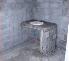 Maconnerie pour la vasque de la salle de bain des loulous