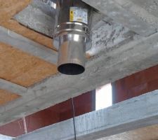 Mise en place du conduit pour le po&ecirc;le