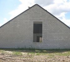 Construction du voisin en limite de propri&eacute;t&eacute;