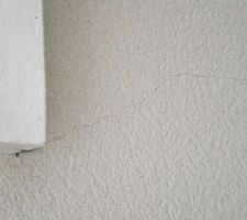 Deja une fissure