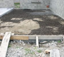 La chape du garage prête à être coulée