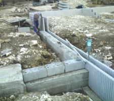 Montage de la parti soubassement garage en parpaing