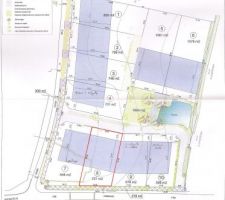 Plan du projet de lotissement complet.
Notre lot (n&deg;8) est encadr&eacute; en rouge.

L'entr&eacute;e se fait sur le nord, via la voie desservant le lotissement. Le jardin sera plein sud, avec vue une jolie vue sur les vignes.