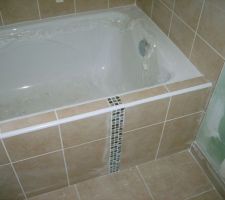 Il restait de la mosaique, dc on a demand&eacute; ce petit rajout, tr&egrave;s sympa dans l'int&eacute;gral