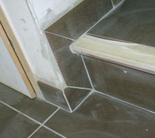 D&eacute;tail de finition des angles des escaliers.superbe