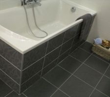 Carrelage sol   bas de la baignoire