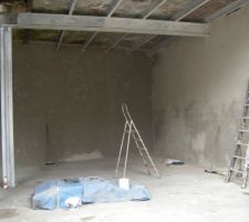 Les poutres m&eacute;talliques que nous souhaiterions r&eacute;utiliser pour la dalle