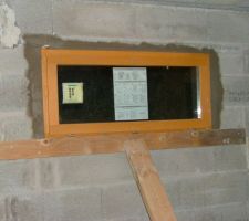 Fenêtre de la cave est posée