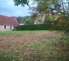 Terrain : vu apr&egrave;s chemin d'acc&egrave;s