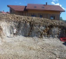 Le terrassement est terminé mais impression le gros trou que cela fait !!!!