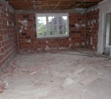 D&eacute;molition de la chambre existante et des sols.