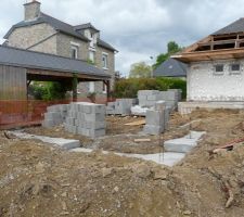 Livraison des parpaings pour le vide sanitaire