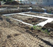 Fondations  termin&eacute;es 1/2