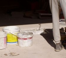 Trappes de visite du vide sanitaire dans le garage.
