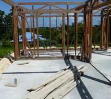 La dalle est coul&eacute;e , en plus &ccedil;a s&egrave;che vite!